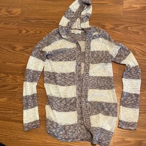 Pink Rose, hooded sweater with purple and white crochet